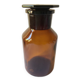 Laboratory and pharmacy bottle