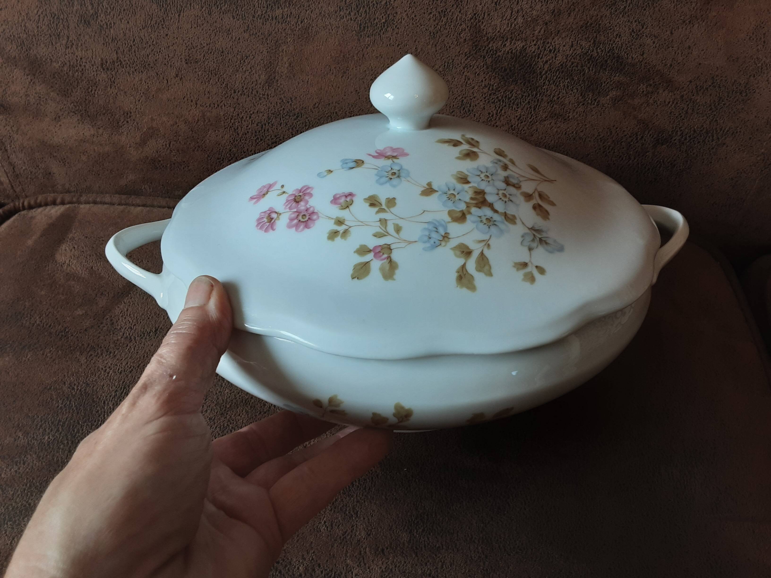 Soup tureen A Deshoulieres