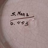 Flat plate cracked flowery