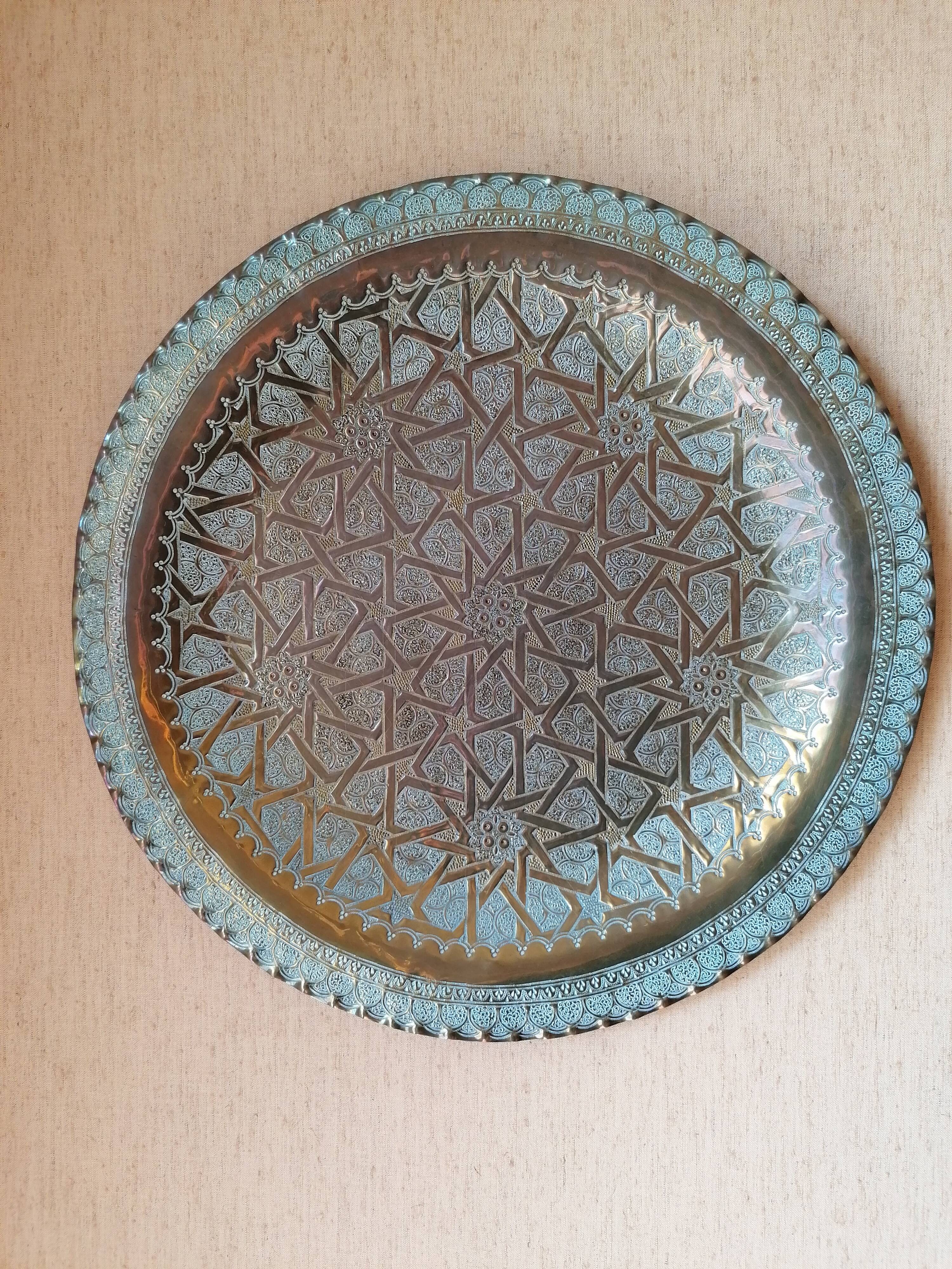 Vintage Moroccan tray in copper metal