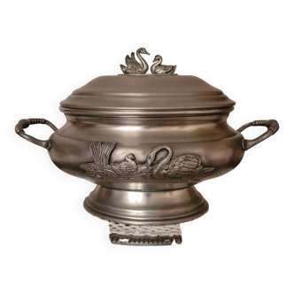 Tin tureen