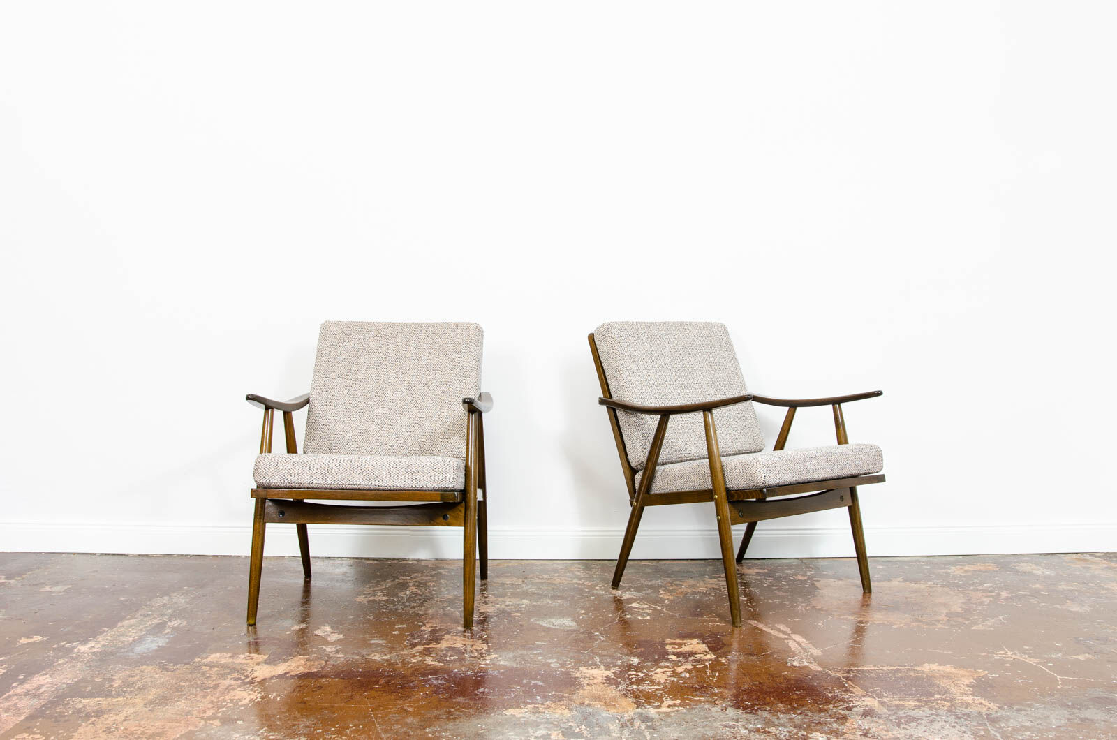 Paire de fauteuils du milieu du siècle années 1960