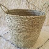 Woven wicker laundry basket