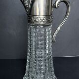 Pourer cut crystal decanter
