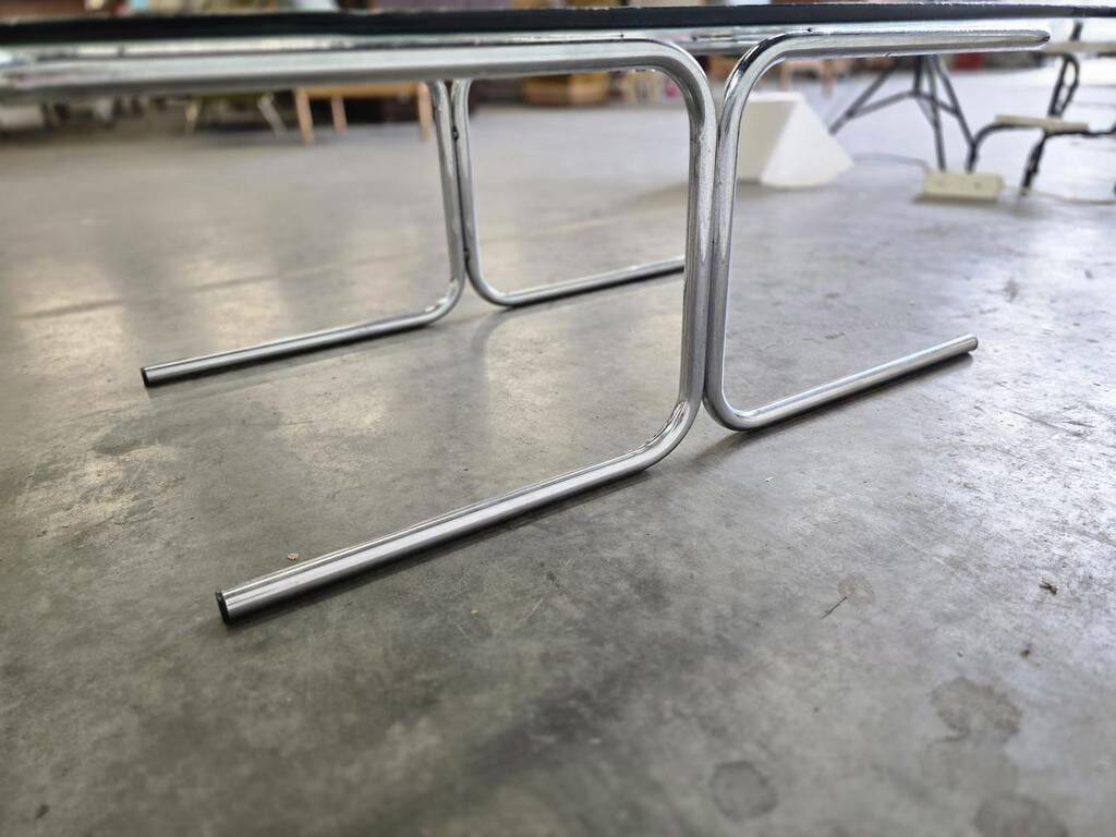 Table basse XL vintage en verre avec cadre chromé