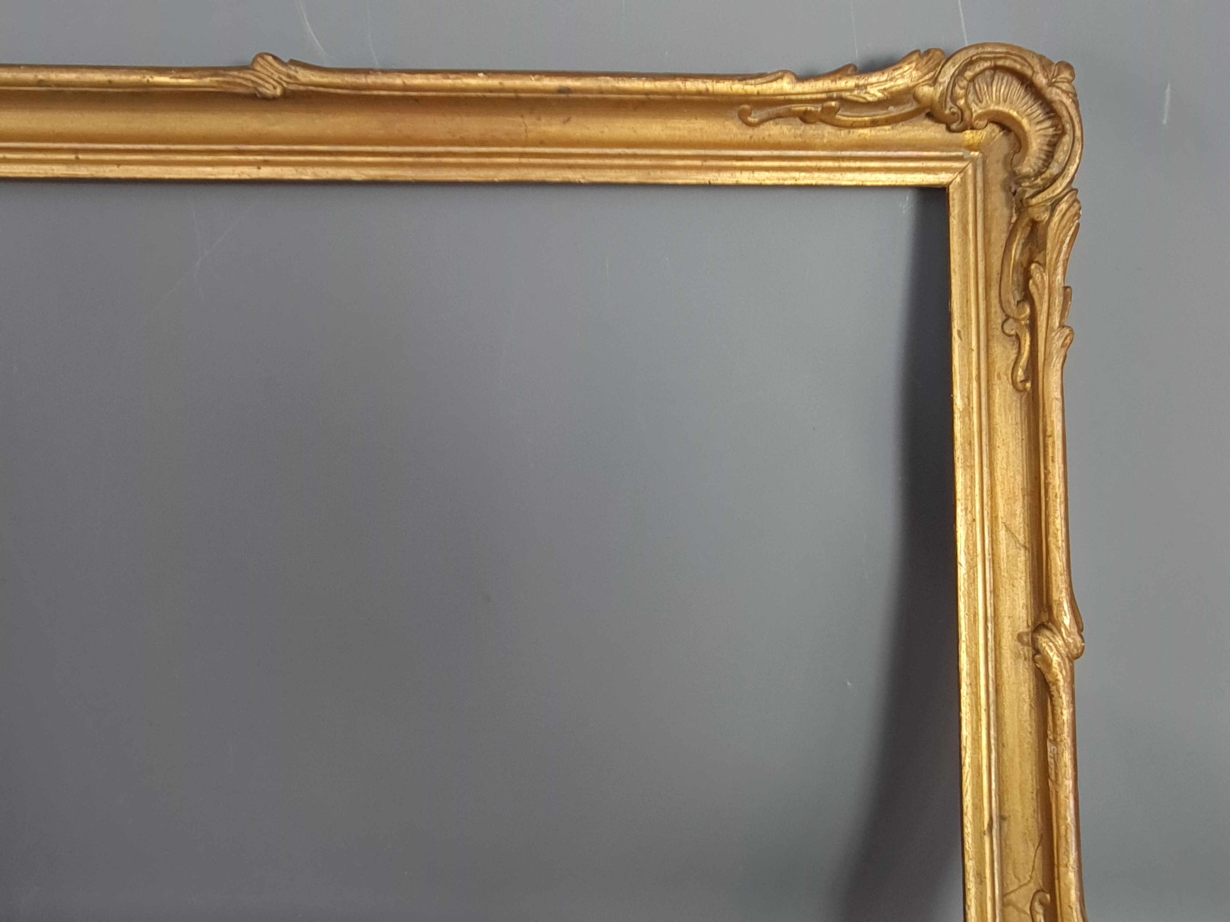 Old gilded stucco wood ear frame 63x45.5 cm, foliage 56.4x39 cm SB