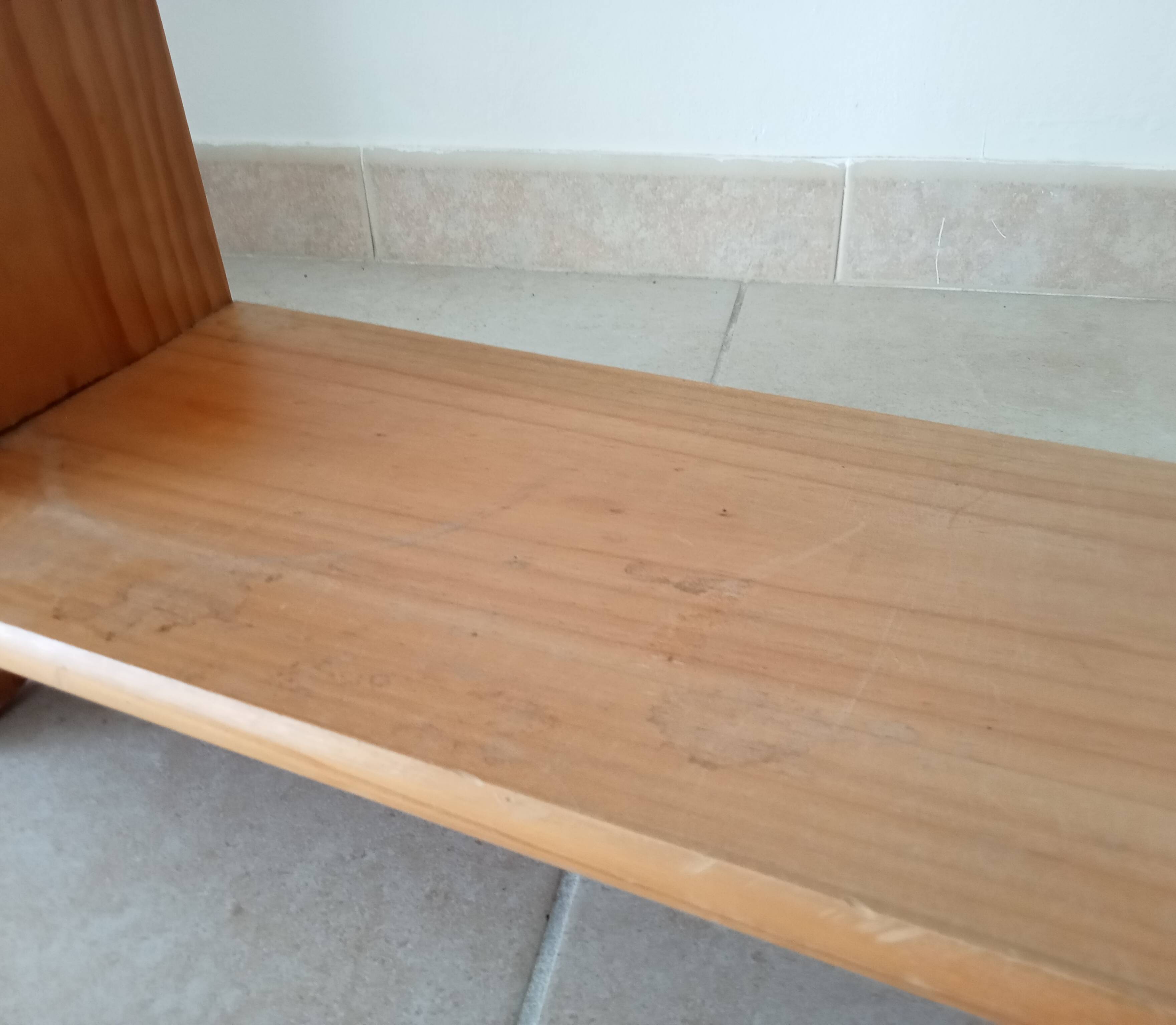 Vintage wall shelf in pine from the 70s/80s.