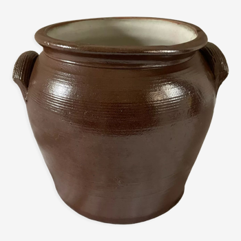 Stoneware pot