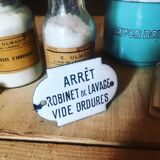 Old bulging enamel plate arrêt robinet de lavage- vide ordures"