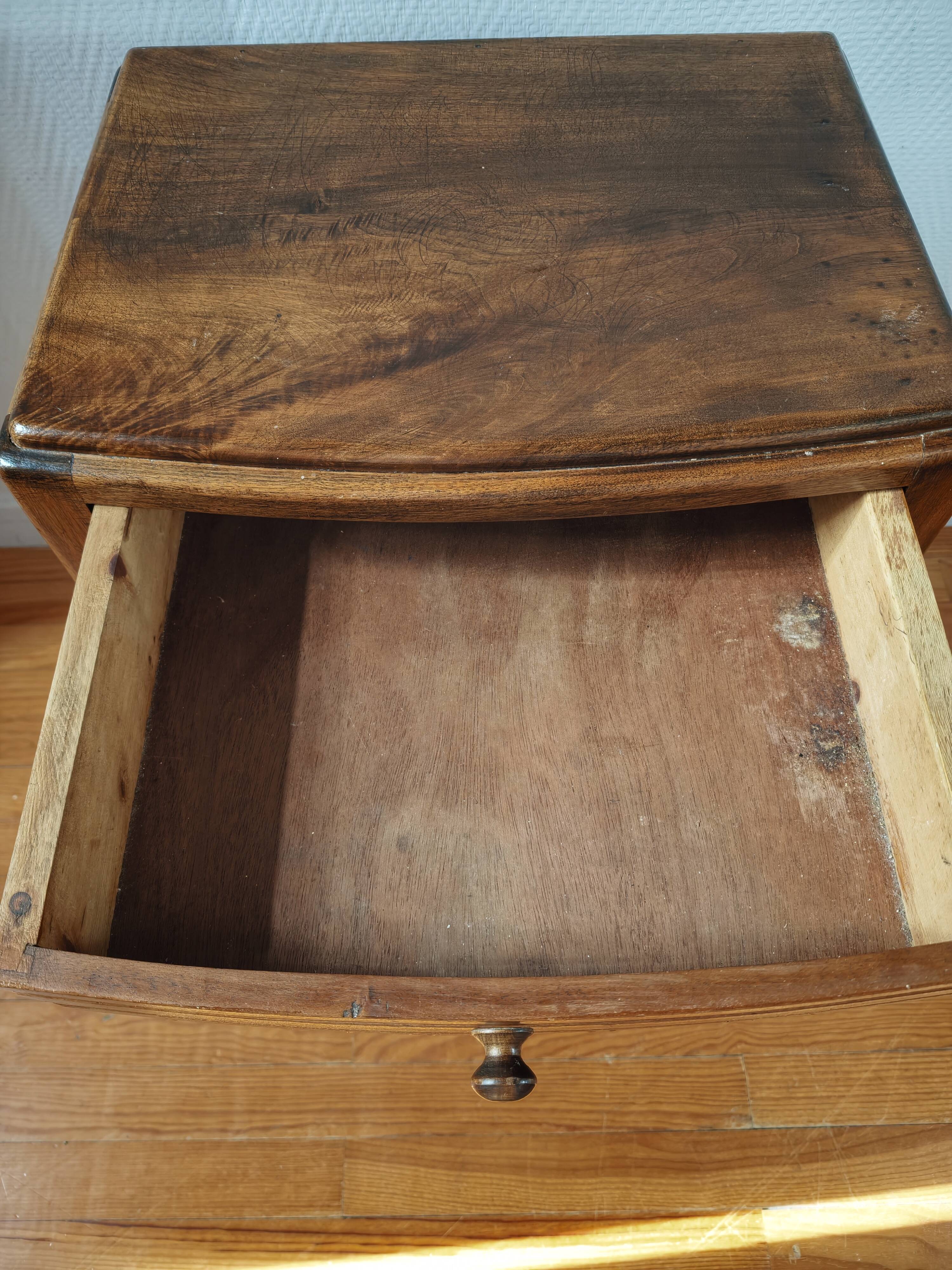 Confiturier en noyer – meuble de rangement ancien 1930-40