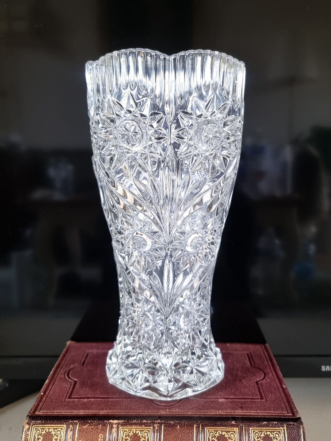Cut crystal vase, 1970