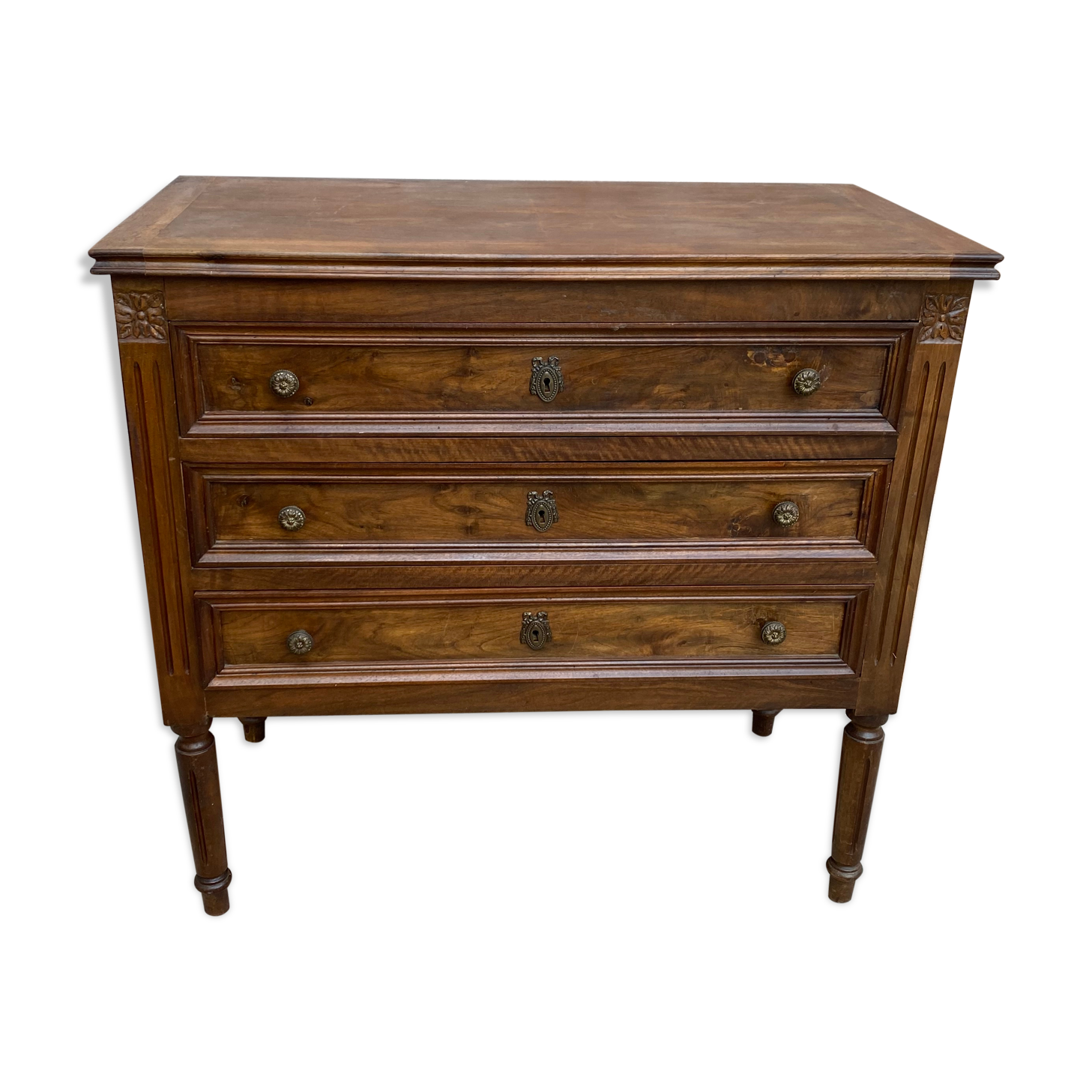 Antique chest of drawers