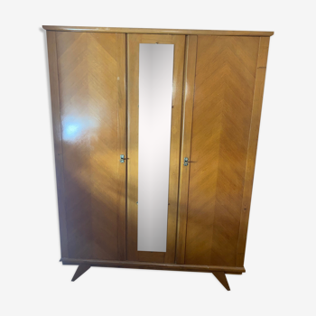 Armoire pied compas