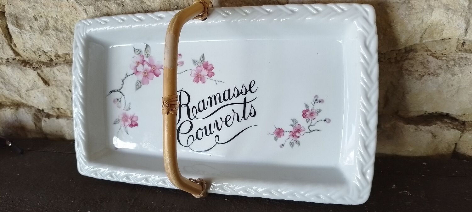 Ceramic cutlery scoop