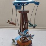 Carousel 3 metal planes