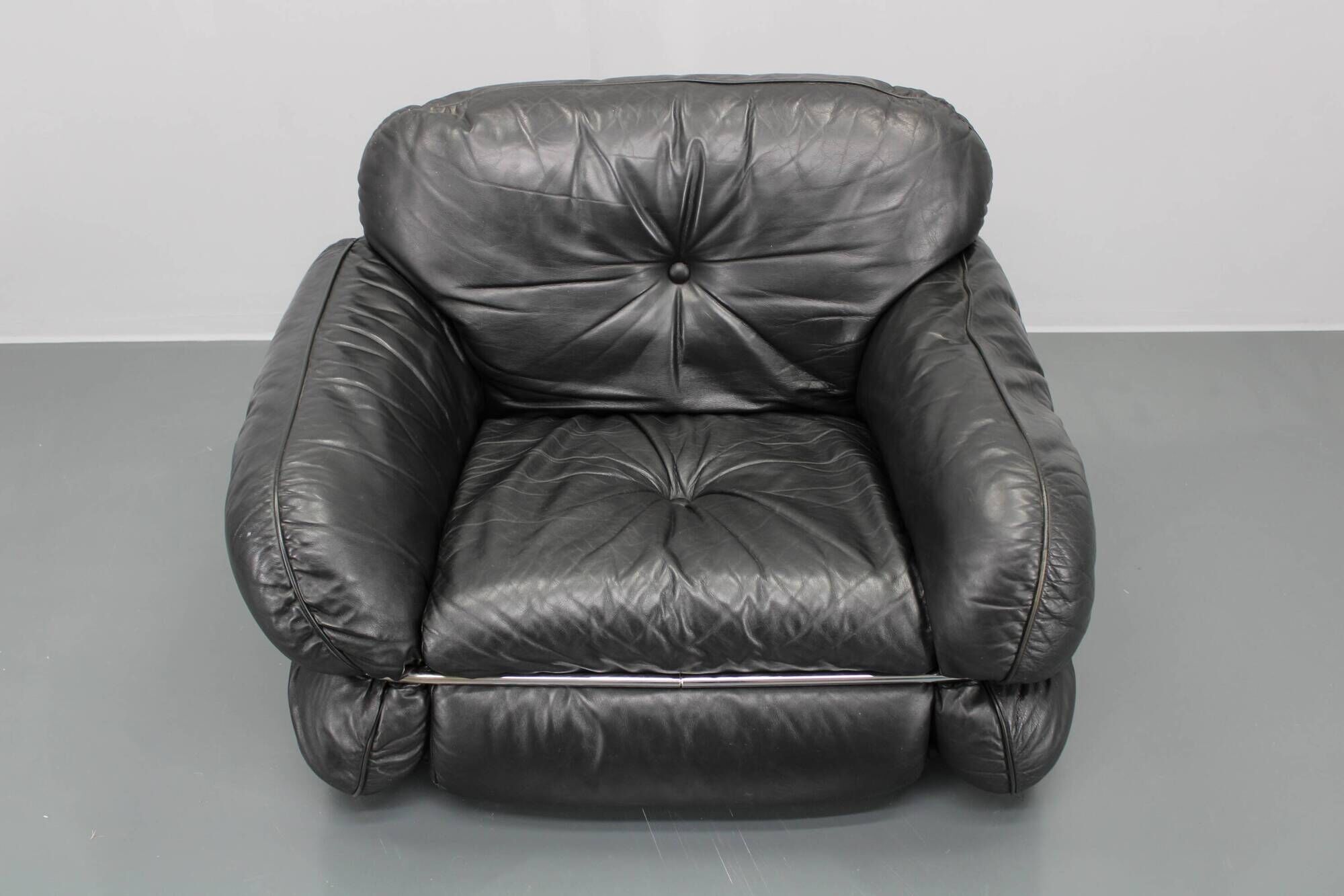 1970 Kurt Hvitsjö Rare “Hannibal” Black Leather Armchair For Isku, Finland