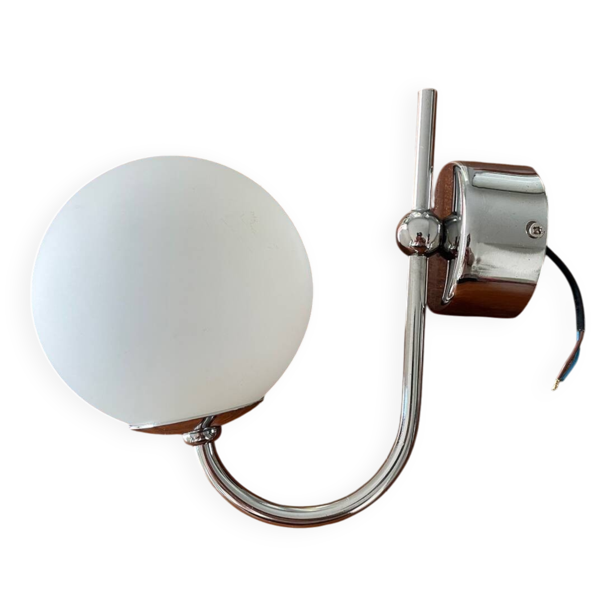 Chrome metal wall light and opaline ball