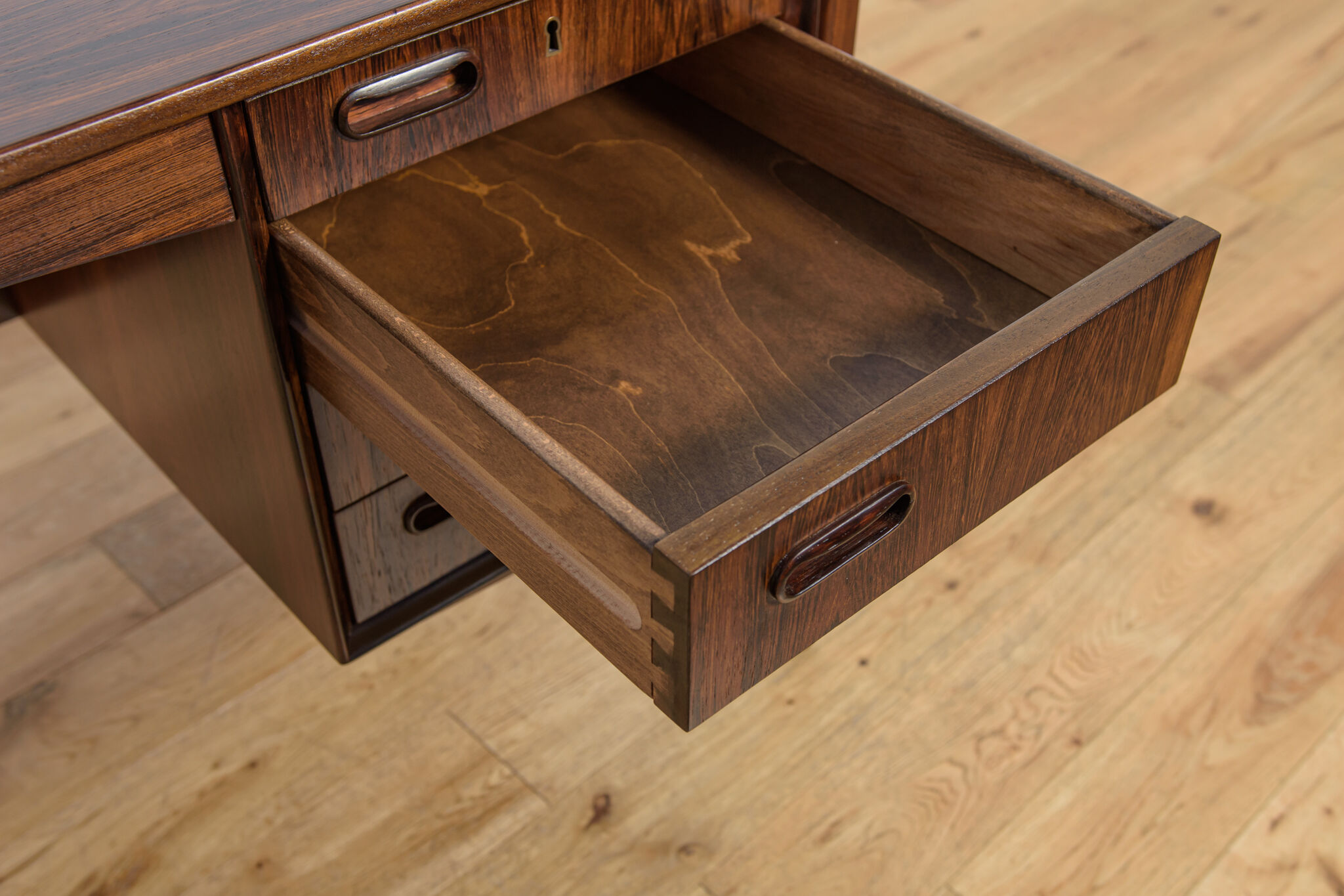 Mid-Century Modern Danish Rosewood Desk by Svend Åge Madsen for H.P. Hansen, Denmark, 1960s