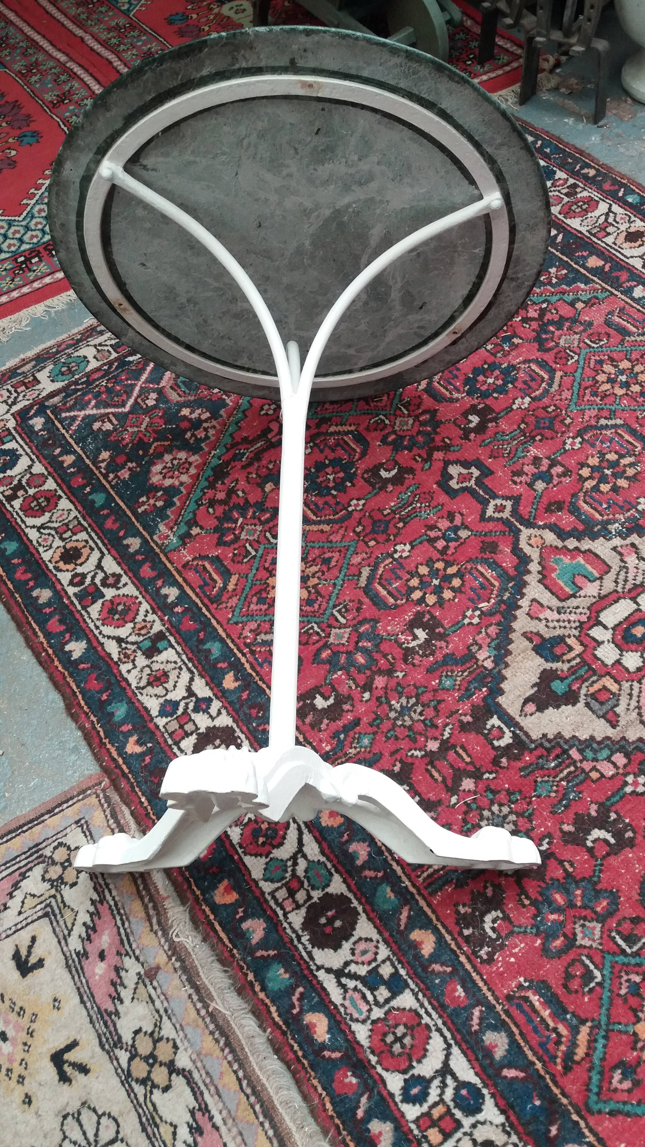 Table / bistro table from Paris