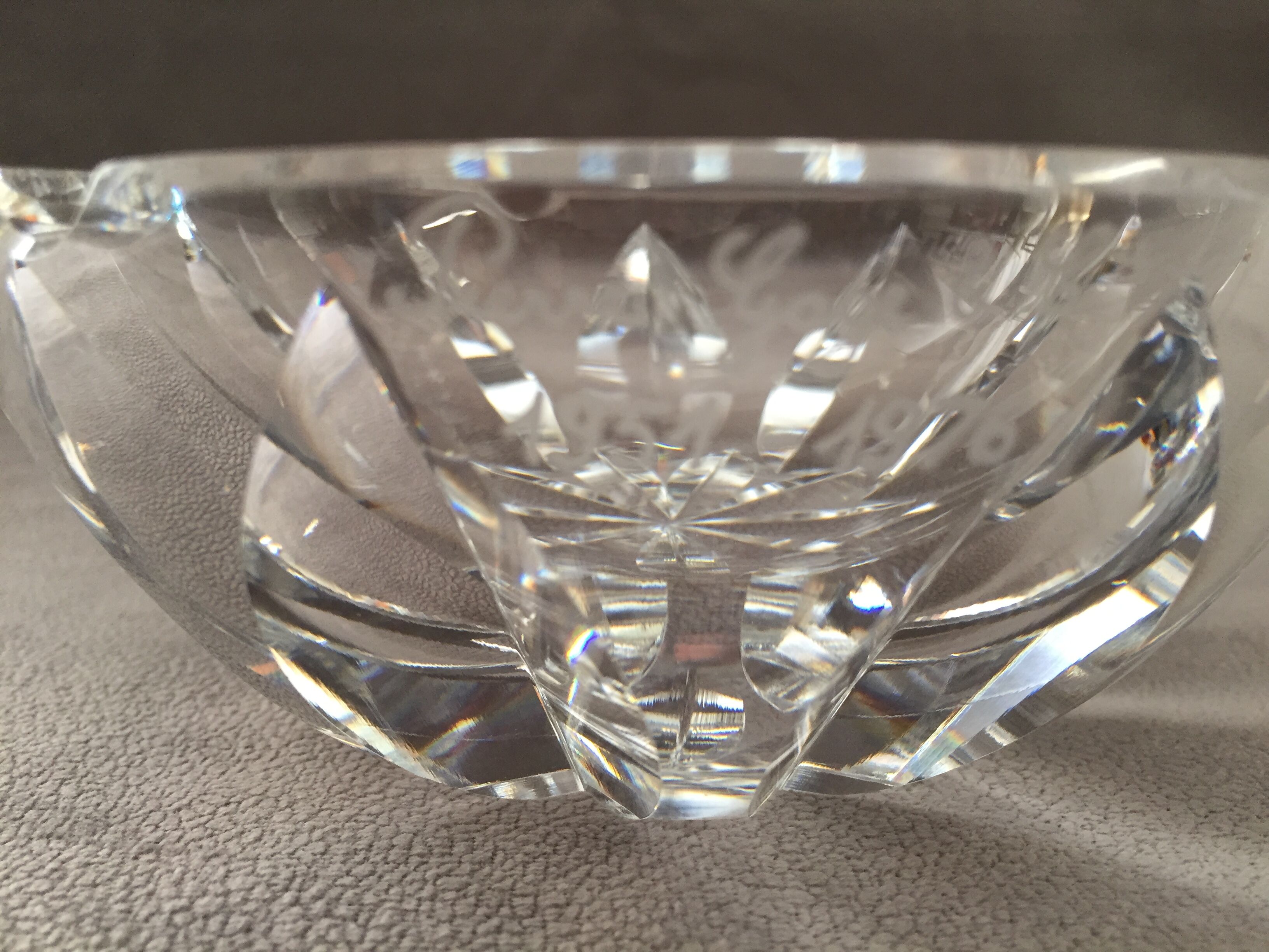 Vintage ashtray in solid crystal signed pierre gage 1951-1976 design art