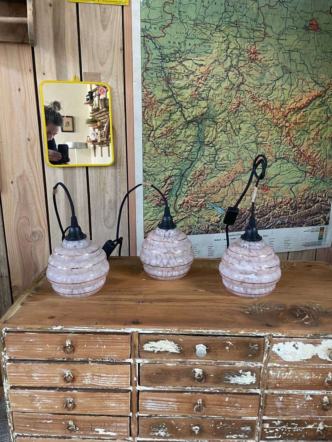 Pink glass portable lamp from Clichy