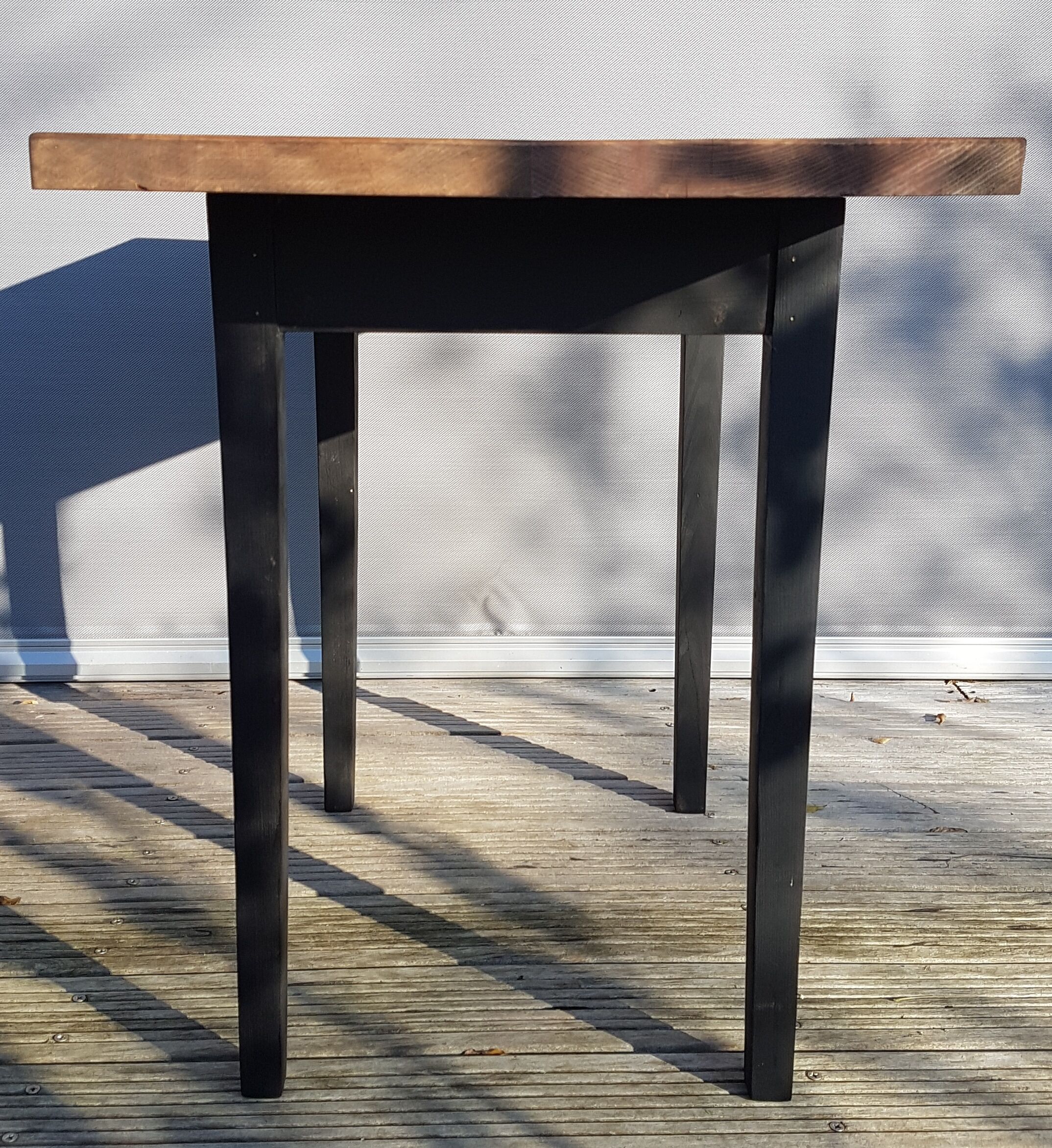 Table pine two-tone black 4 people