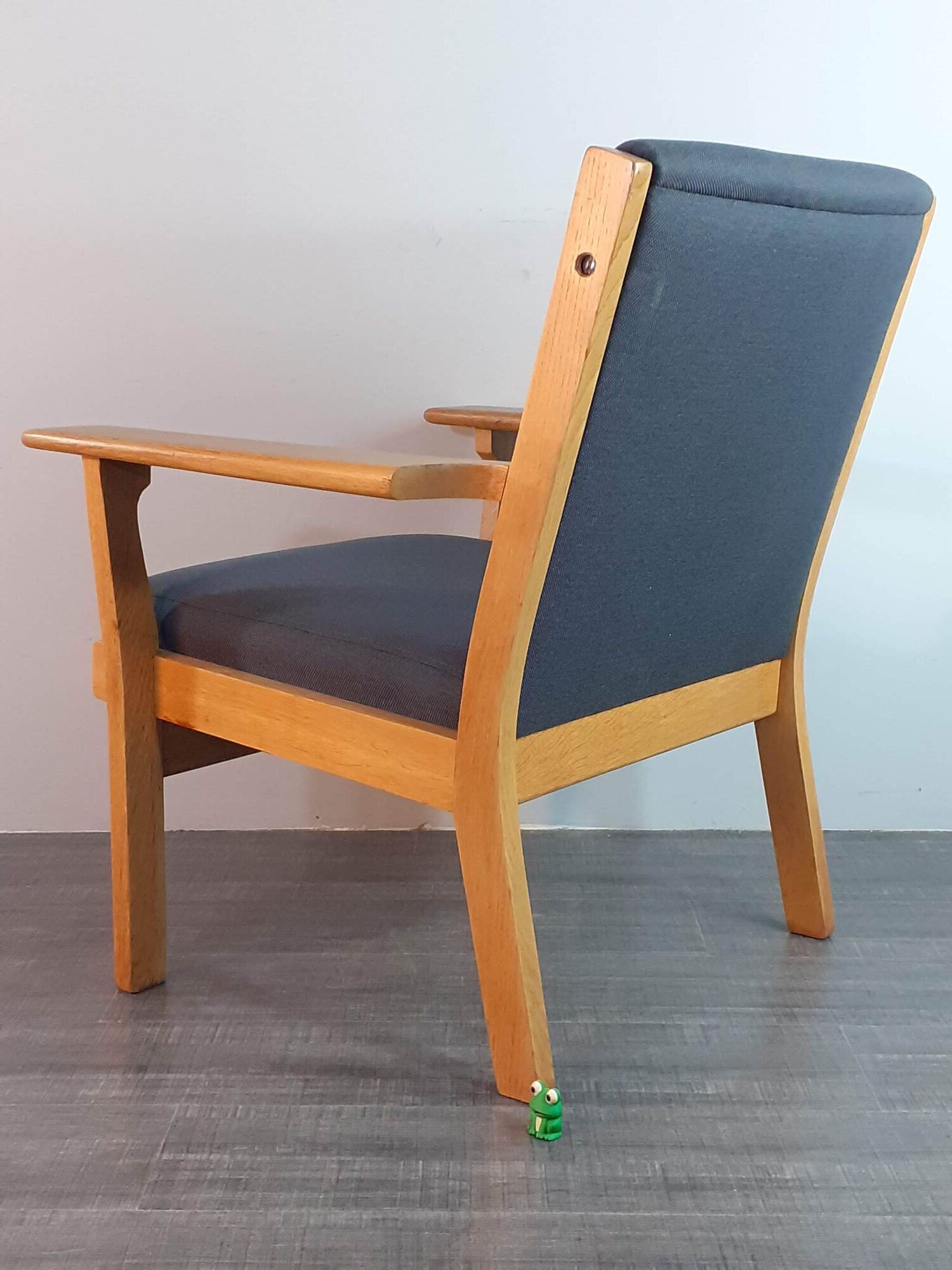 Hans Wegner GE-330 chair by Getama, Vintage Scandinavian 1960s