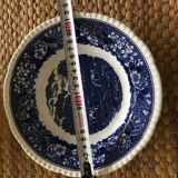 Blue English service sold in 1 lot