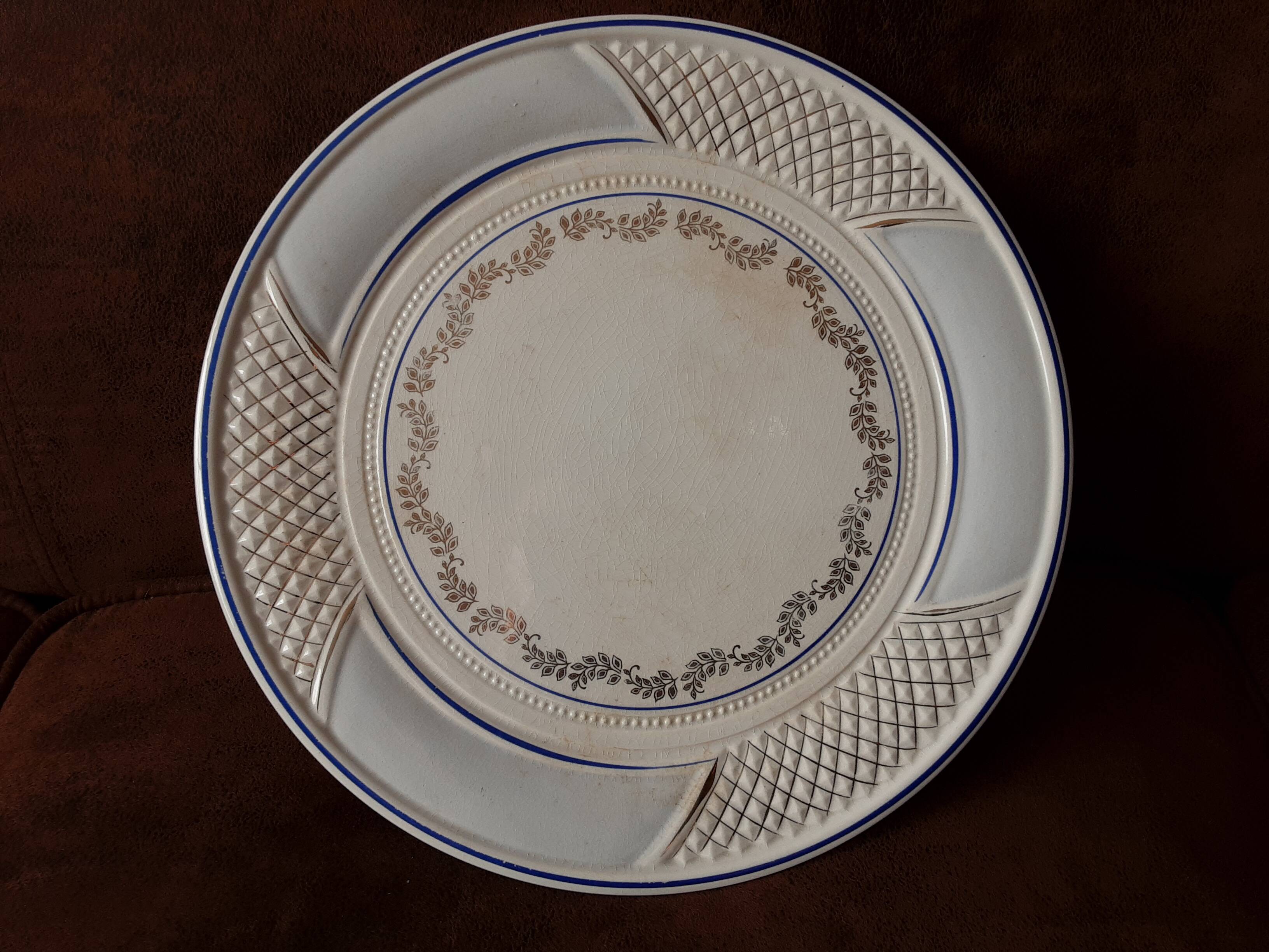 SA opaque porcelain dish