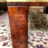 Table basse en bois massif laqué, plateau en verre