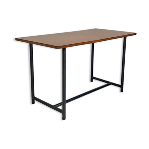 Table basse moderniste