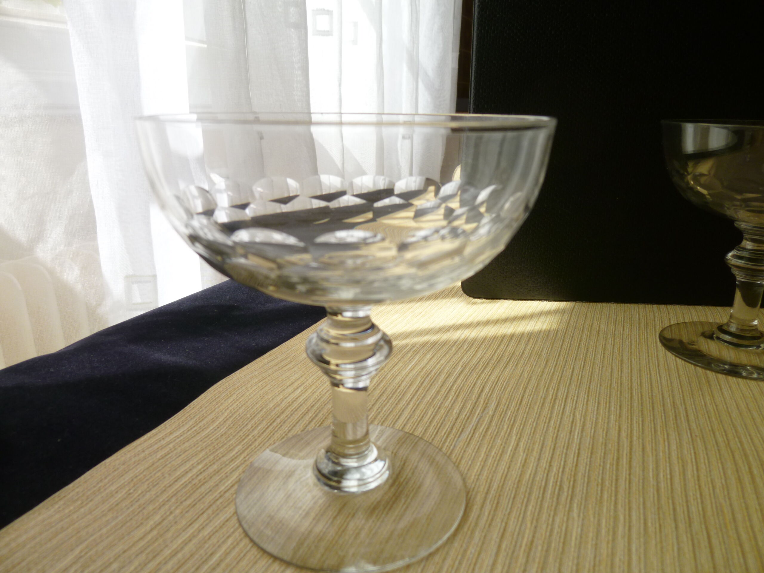 Set de 3 coupes à champagne en cristal décor à facettes