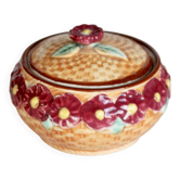 Bonbonnière vintage faïence et barbotine - Panier tressé, fleurs bordeaux