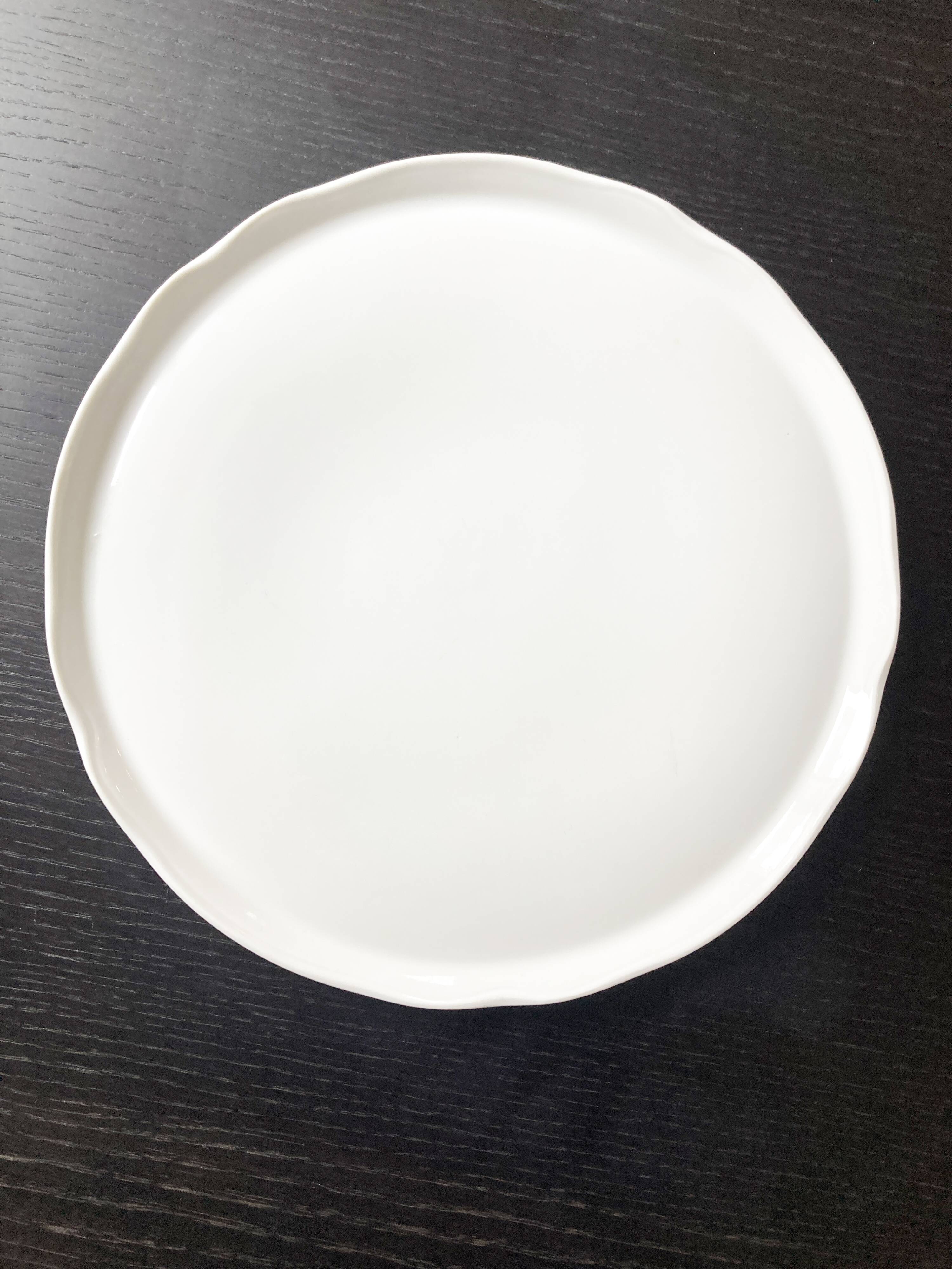 Pie or cheese dish, in white porcelain