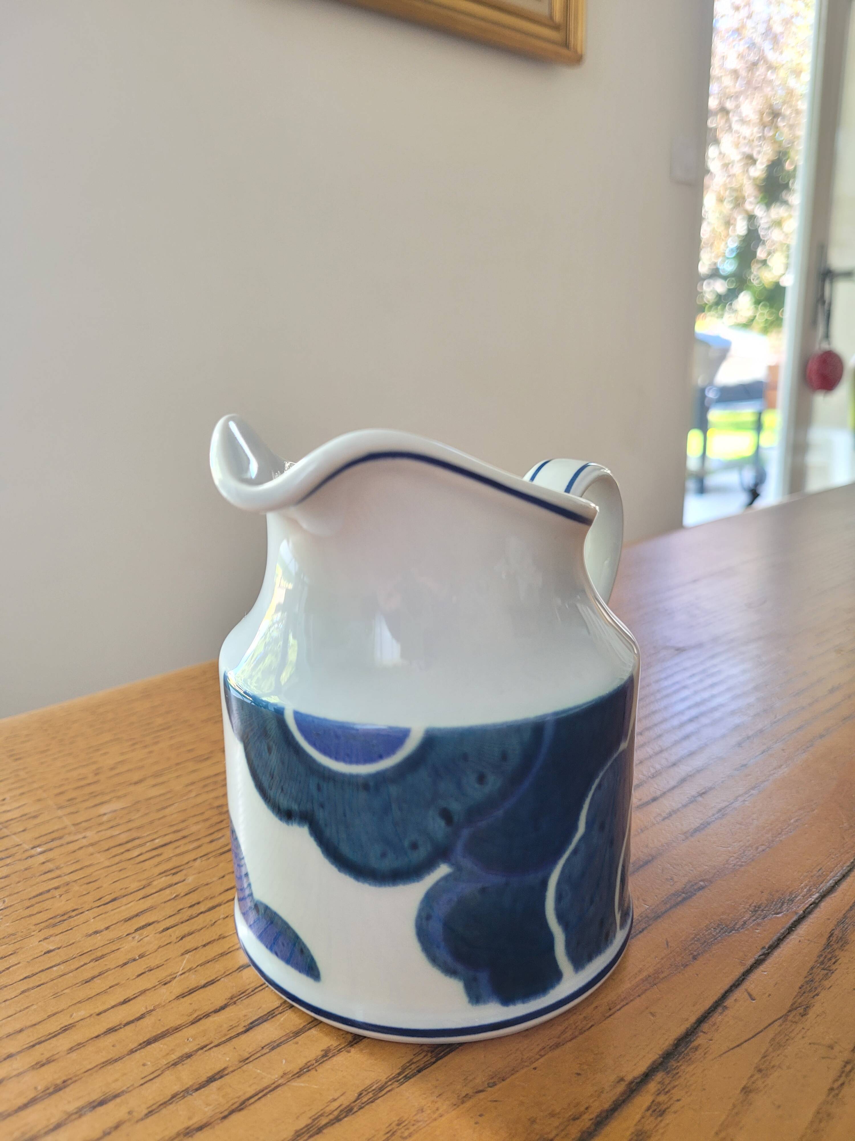Small porcelain "blue cloud" milk jug/pitcher from Villeroy & Boch