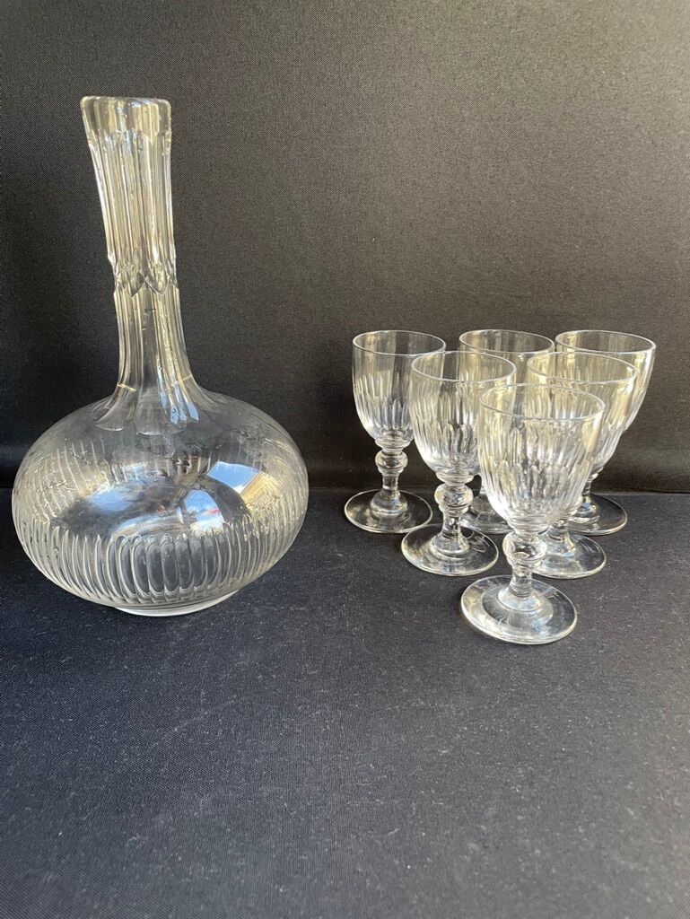 Decanter and 6 cut crystal porto glasses XIXth