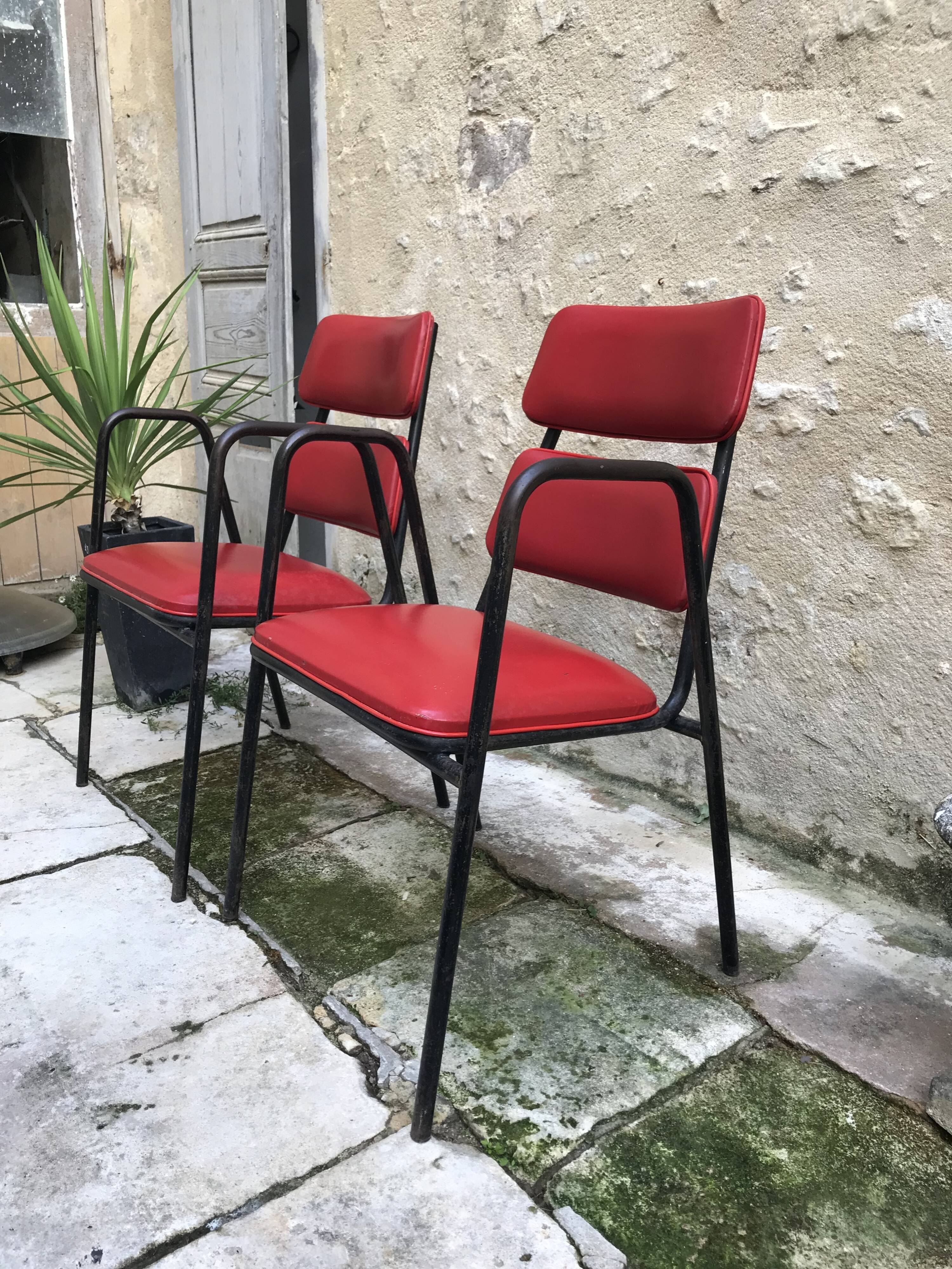 Pair of armchairs in red skai 1950 vintage design 50s 70