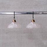 Paire de suspensions vintage en verre « Ice »