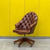 Fauteuil de direction Chesterfield en cuir marron