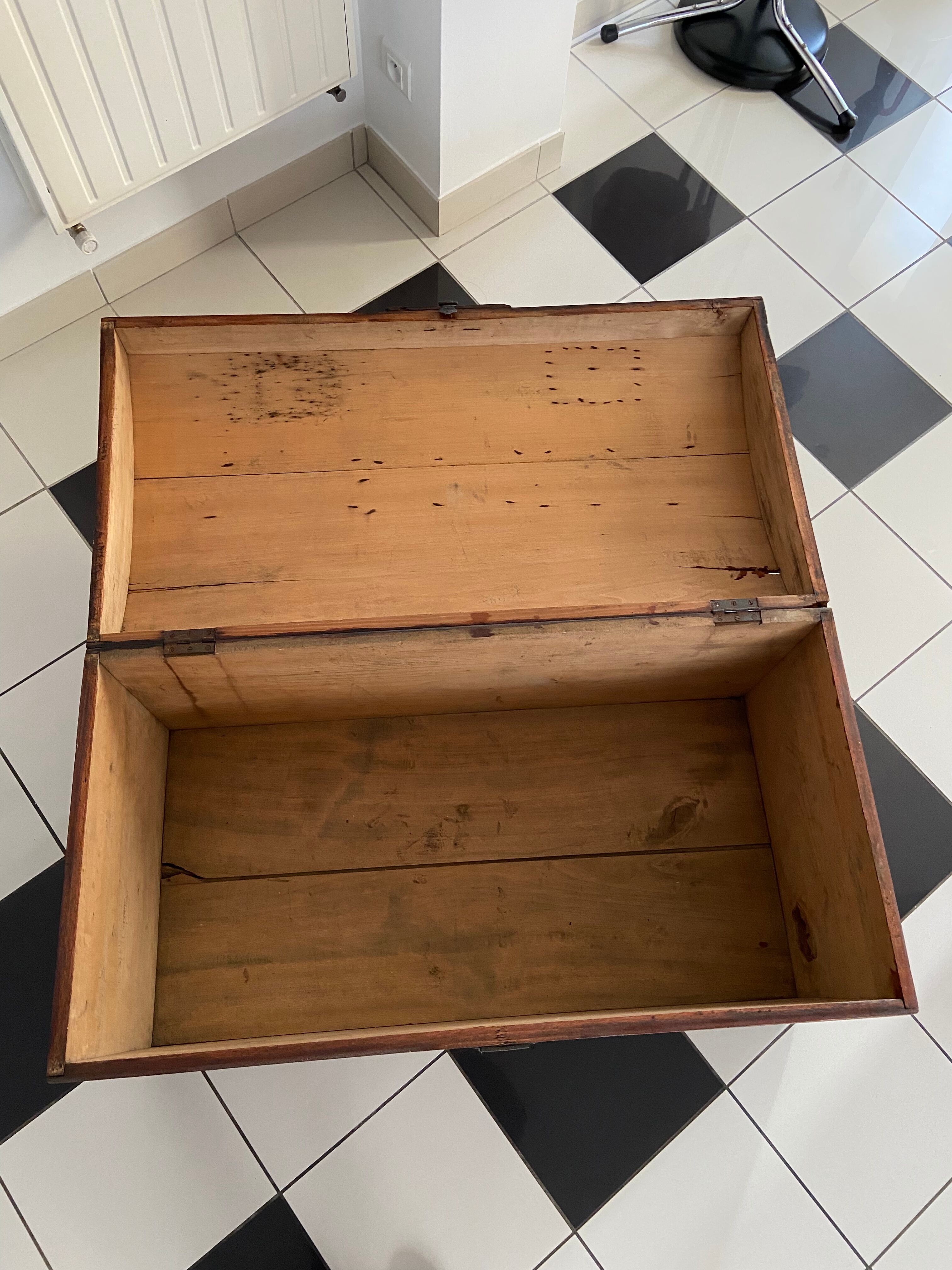 Wooden trunk chest