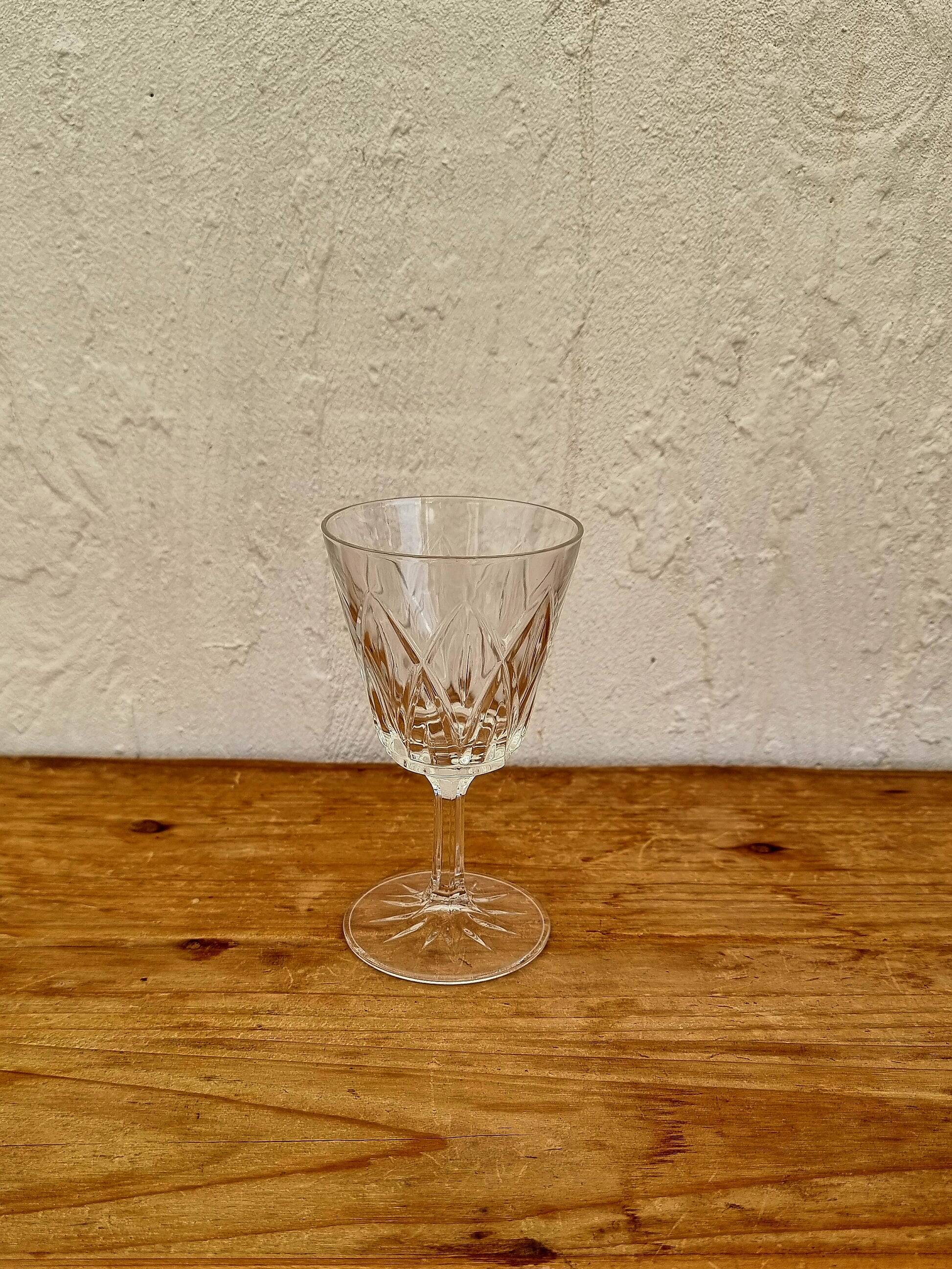 Lot de 5 verres à vin en verre ciselé vintage