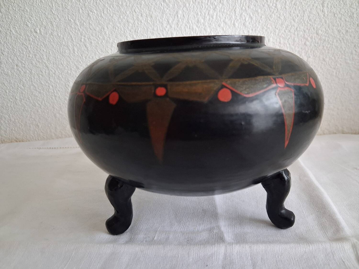 Chinese lacquer bonbonnière