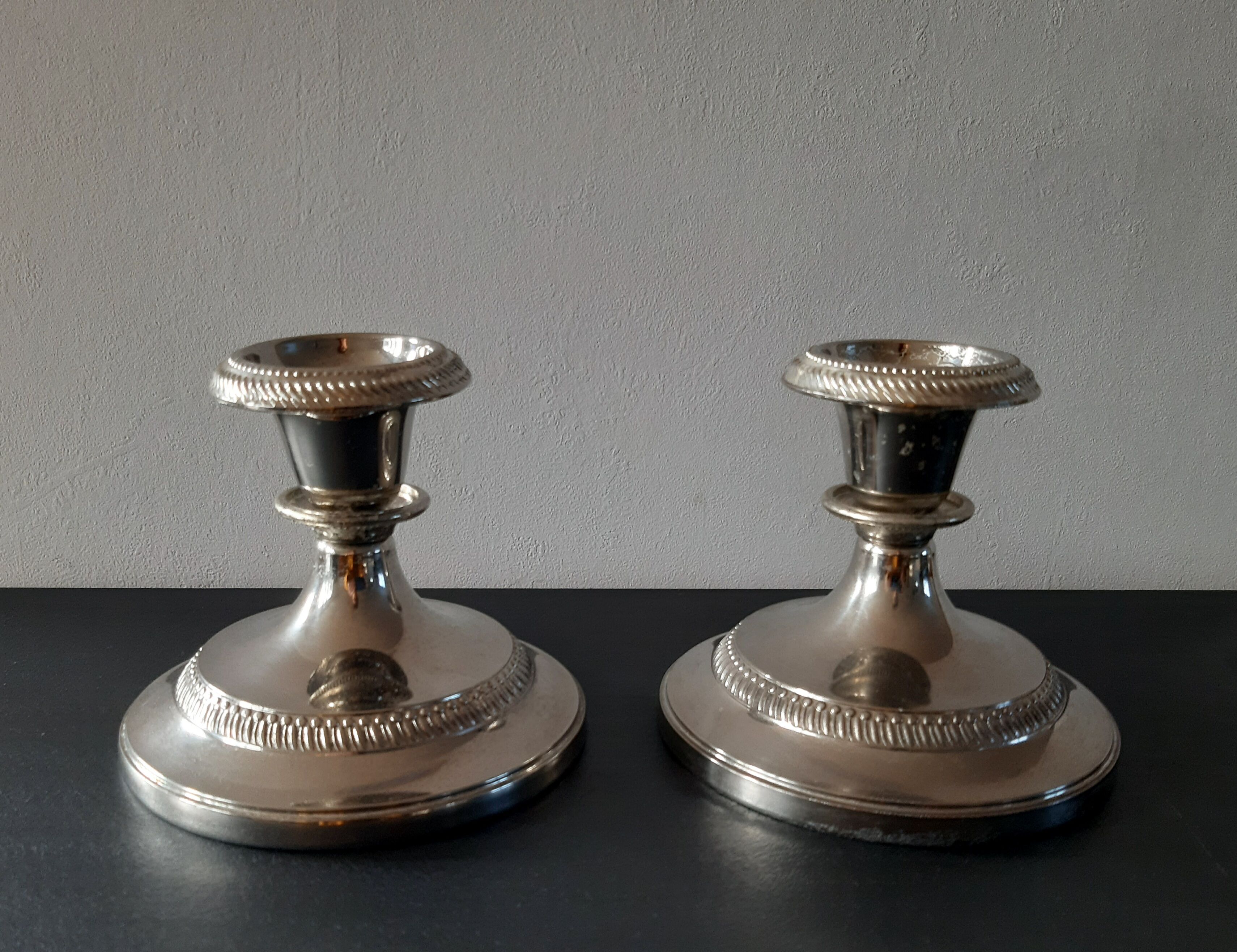 Duo de bougeoirs en zinc