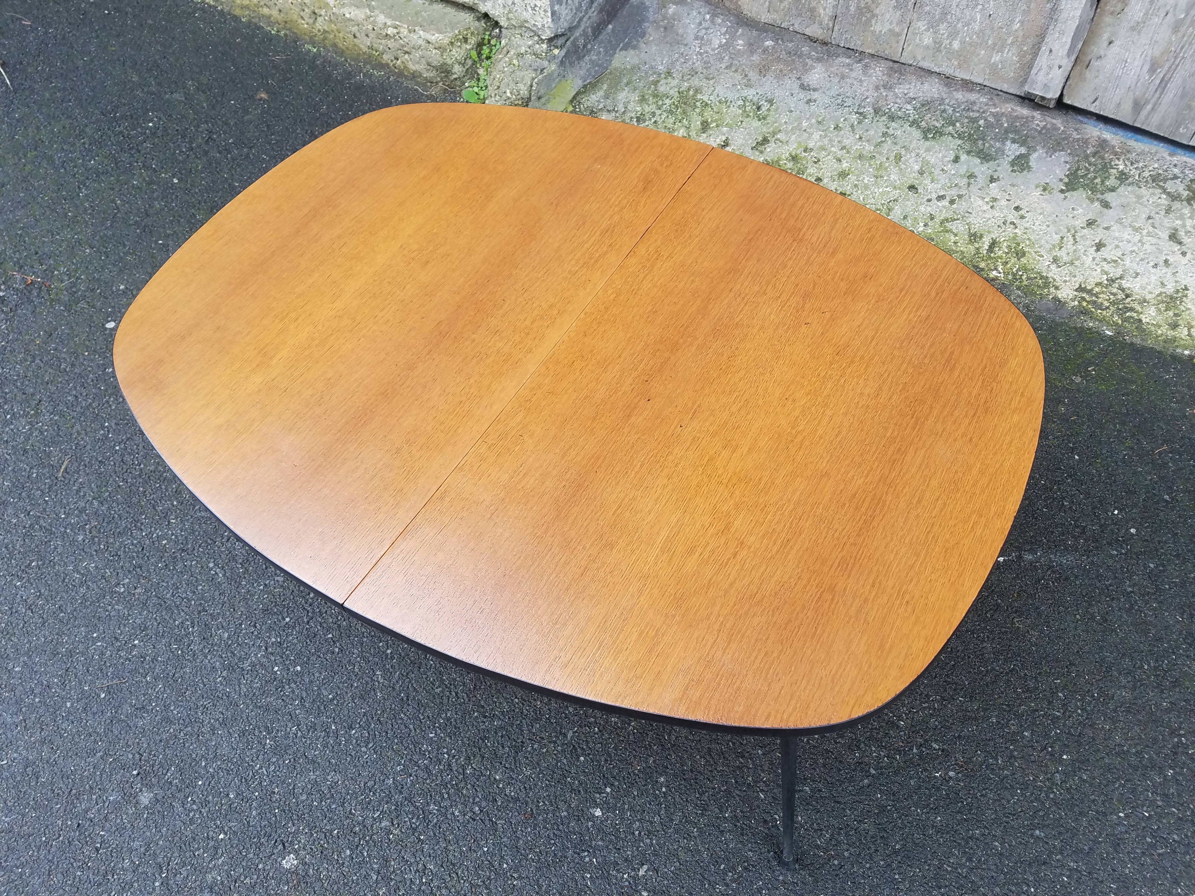 Liftable coffee table