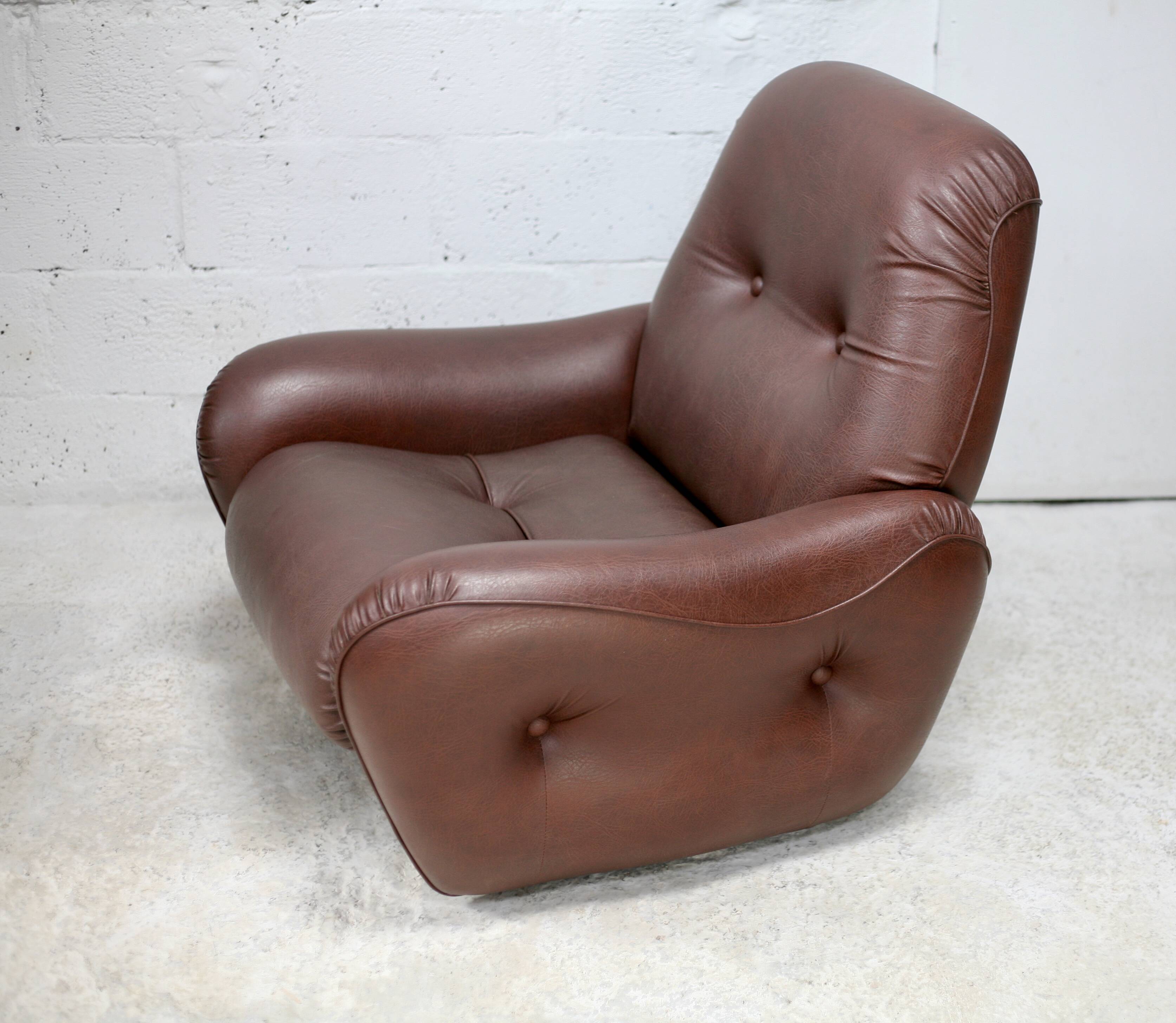 Pair of "space age" armchairs. Circa 1970