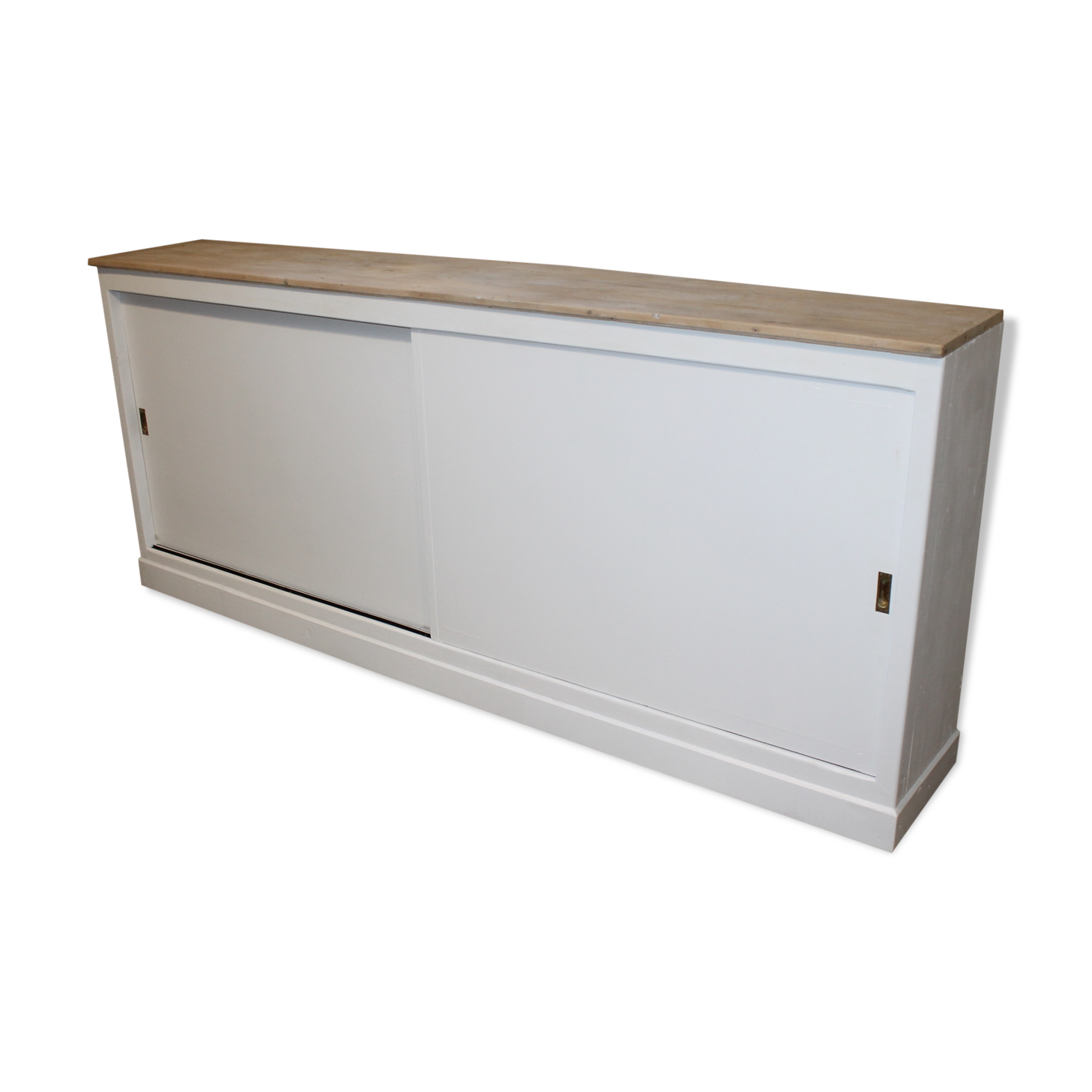 Sliding doors counter