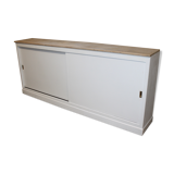 Sliding doors counter