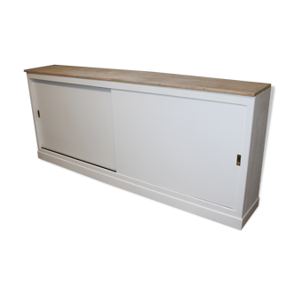 Sliding doors counter
