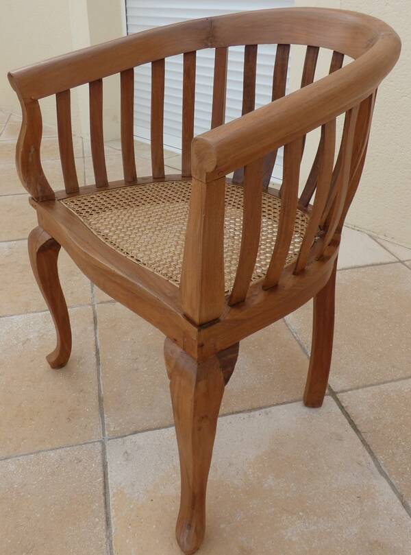 2 Colonial armchairs in natural solid wood with cane seats