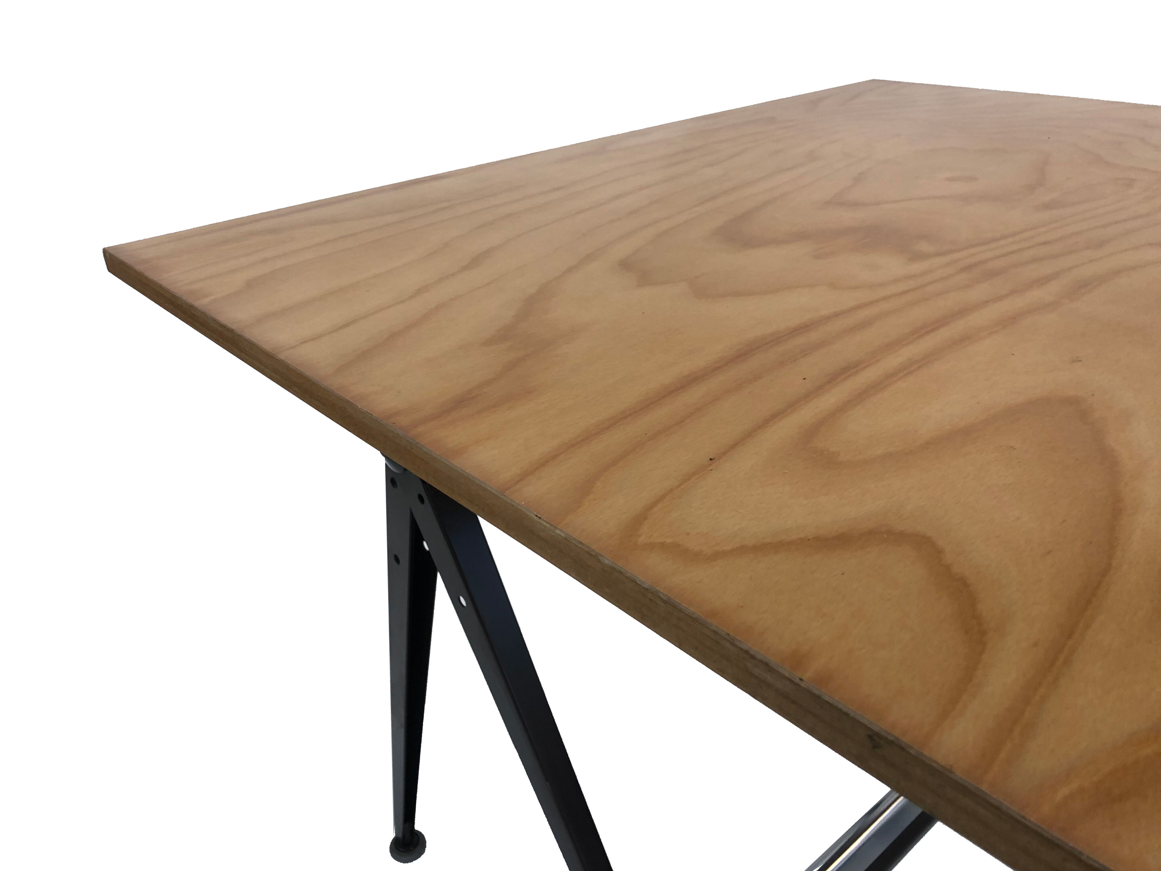 The original ahrend reply drawing board, designed by Wim Rietveld and Friso Kramer for Cirkel's Ahrend